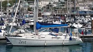 b&b in Torquay with parking